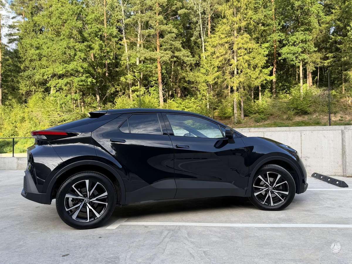 Toyota C-HR - 4