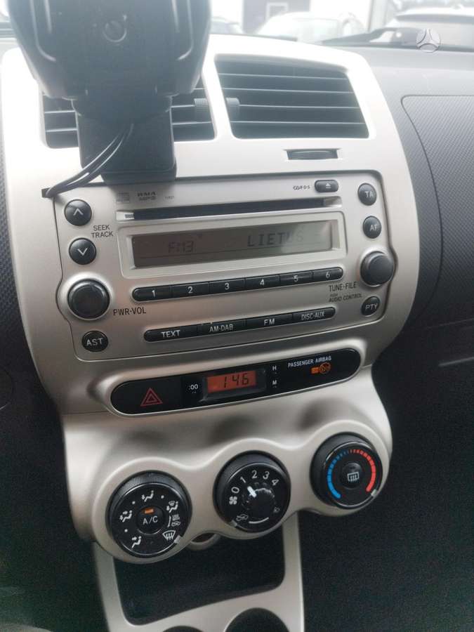 Toyota Urban Cruiser - 11