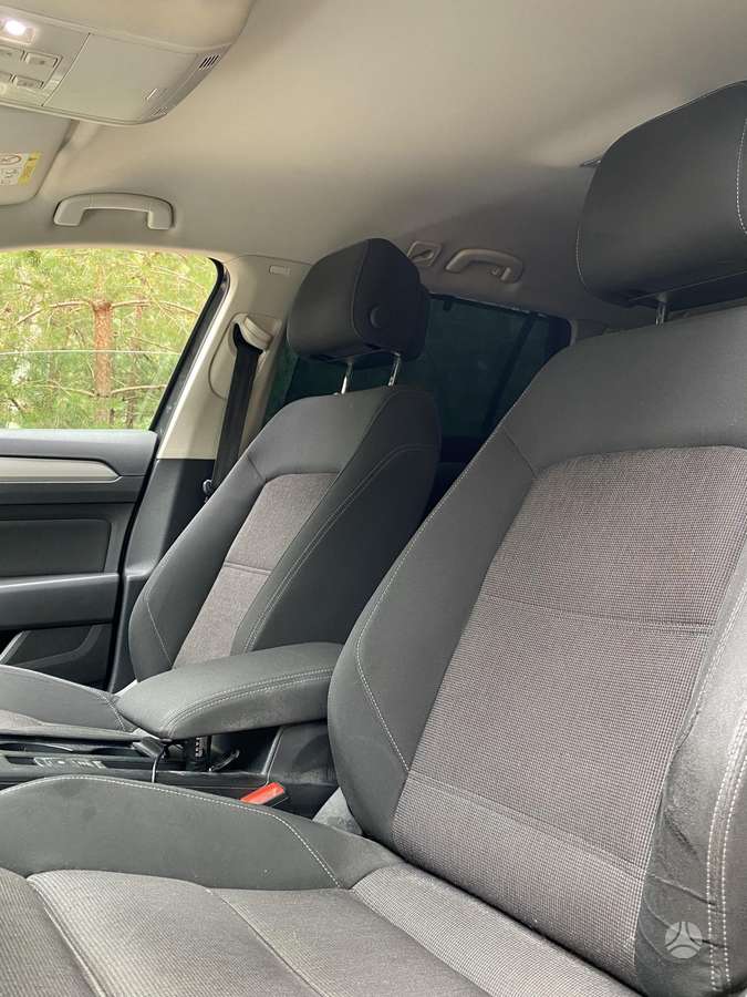 Volkswagen Passat - 9