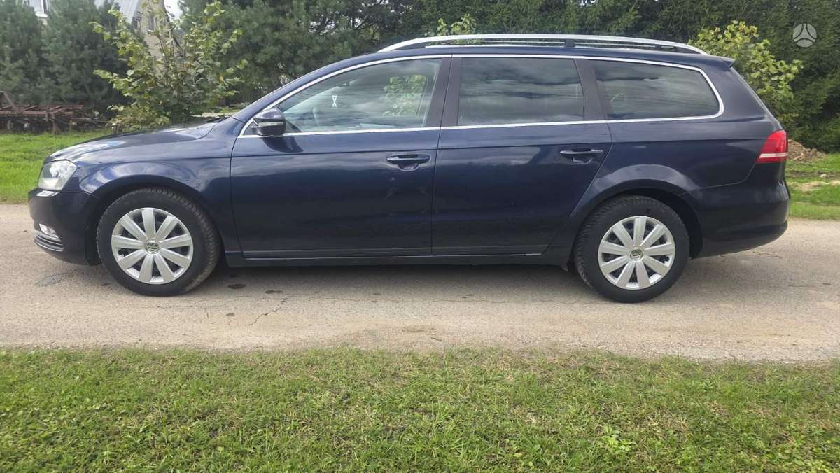 Volkswagen Passat - 4
