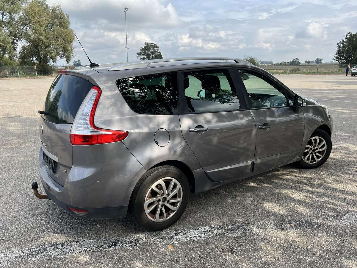 Renault Grand Scenic - 2