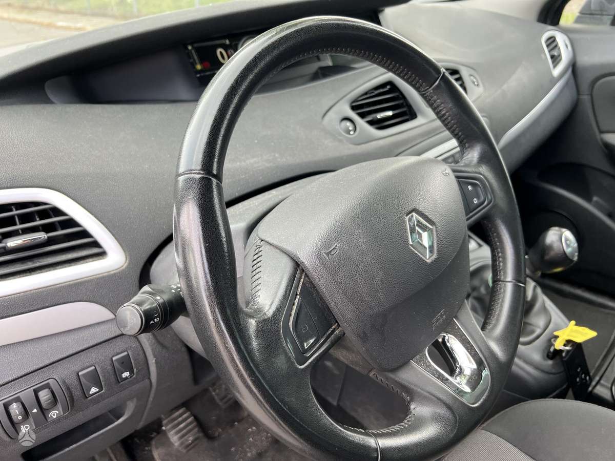 Renault Grand Scenic - 7