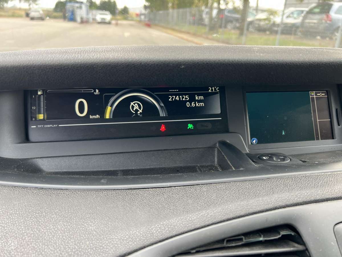 Renault Grand Scenic - 9