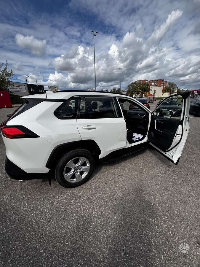 Toyota RAV4 - 5