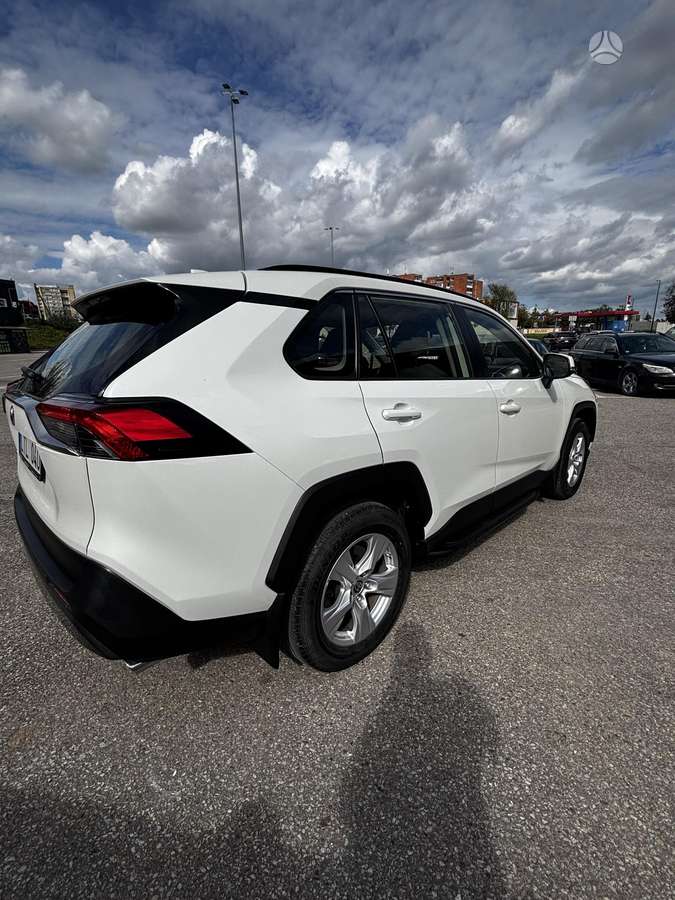 Toyota RAV4 - 6
