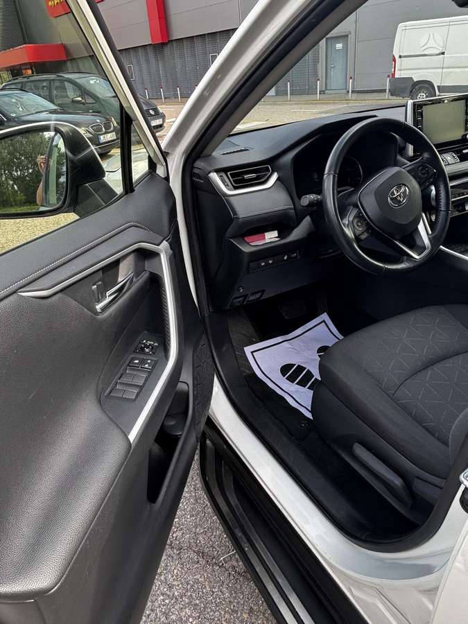 Toyota RAV4 - 11