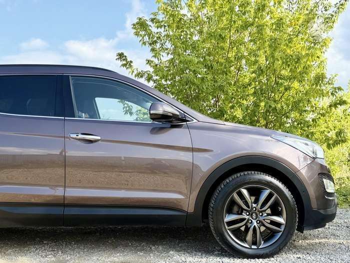 Hyundai Santa Fe - 10