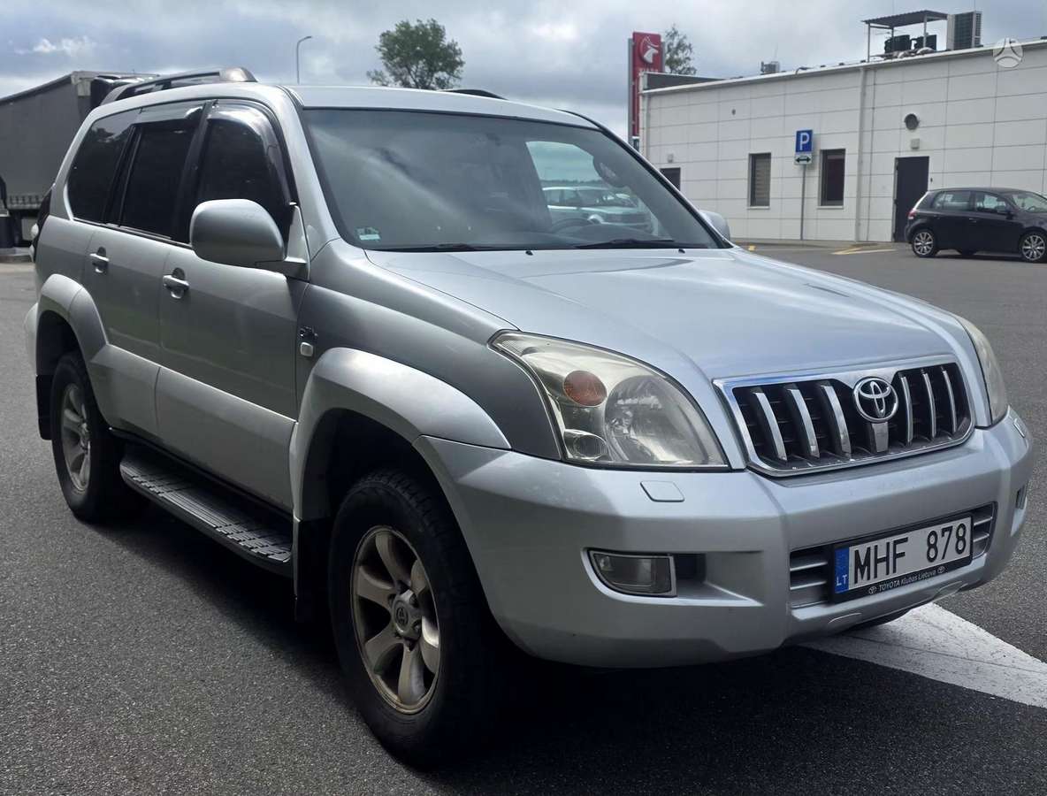 Toyota Land Cruiser - 2