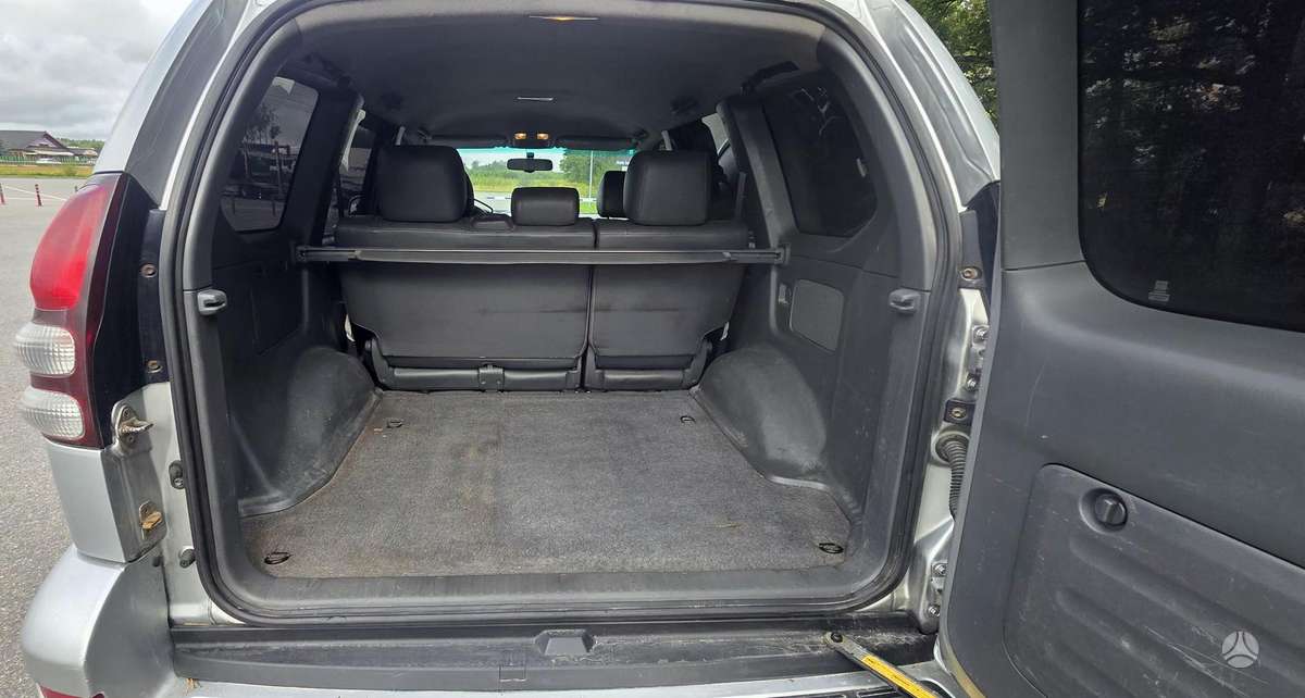 Toyota Land Cruiser - 11