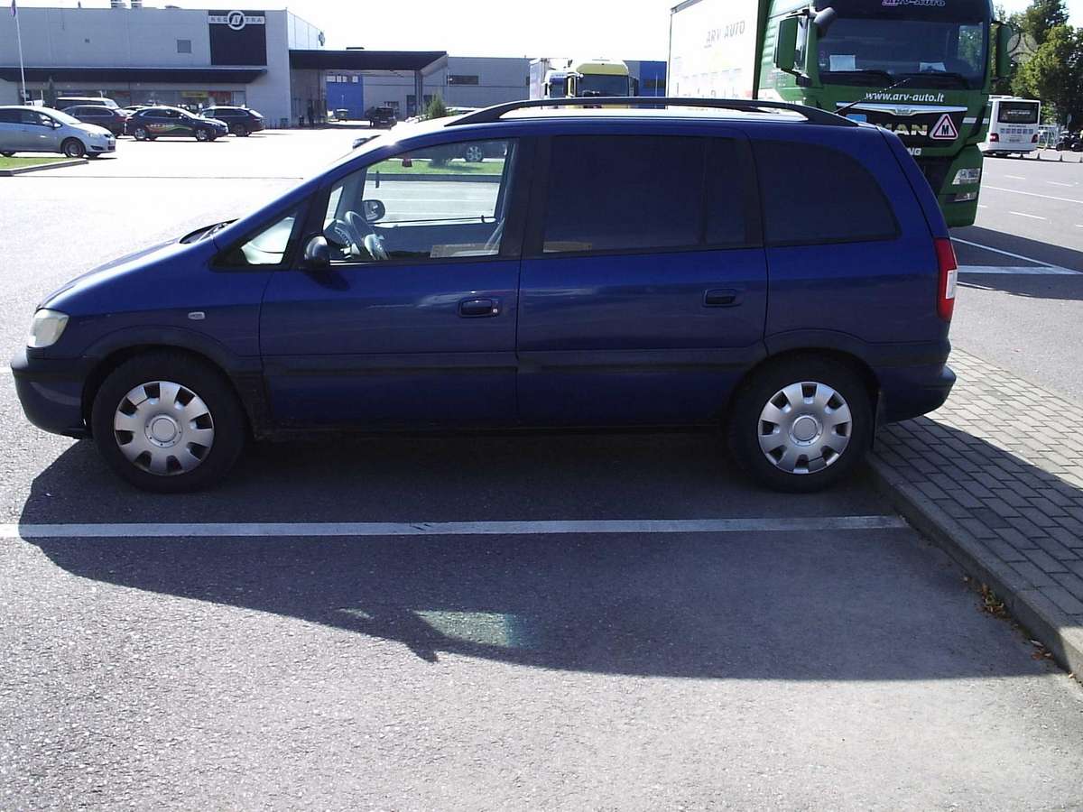 Opel Zafira - 4
