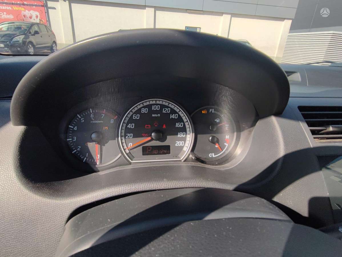 Suzuki Swift - 5