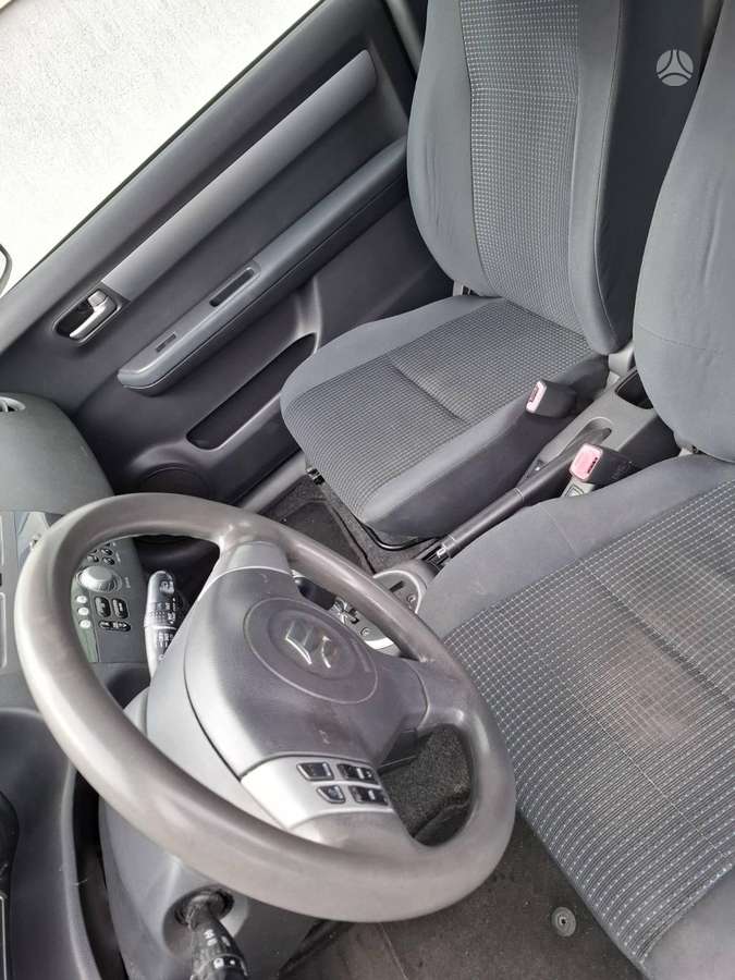 Suzuki Swift - 8