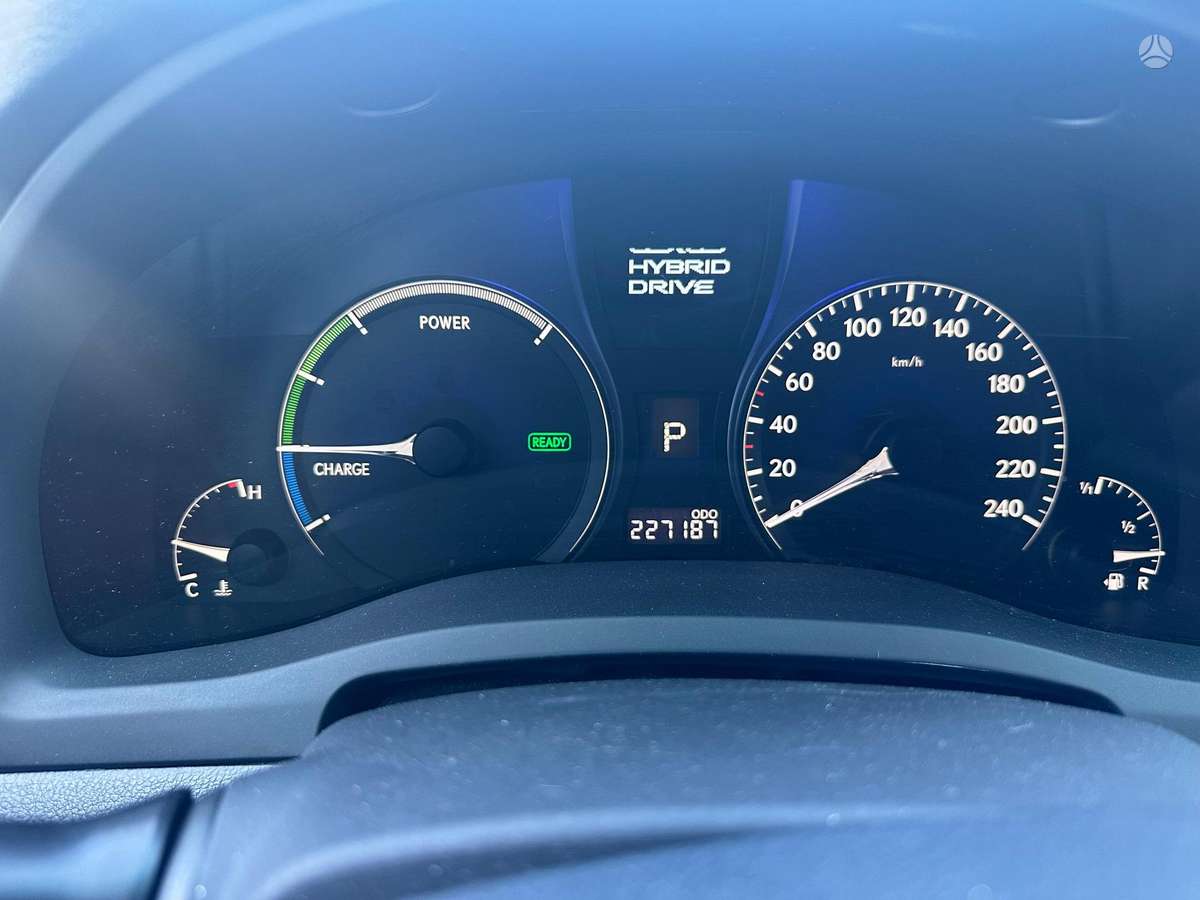 Lexus RX 450h - 9