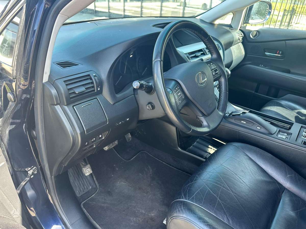 Lexus RX 450h - 12