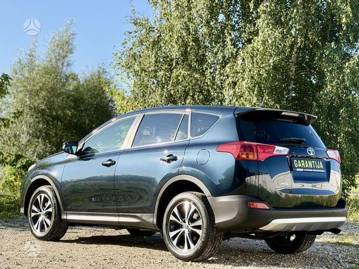 Toyota RAV4 - 1