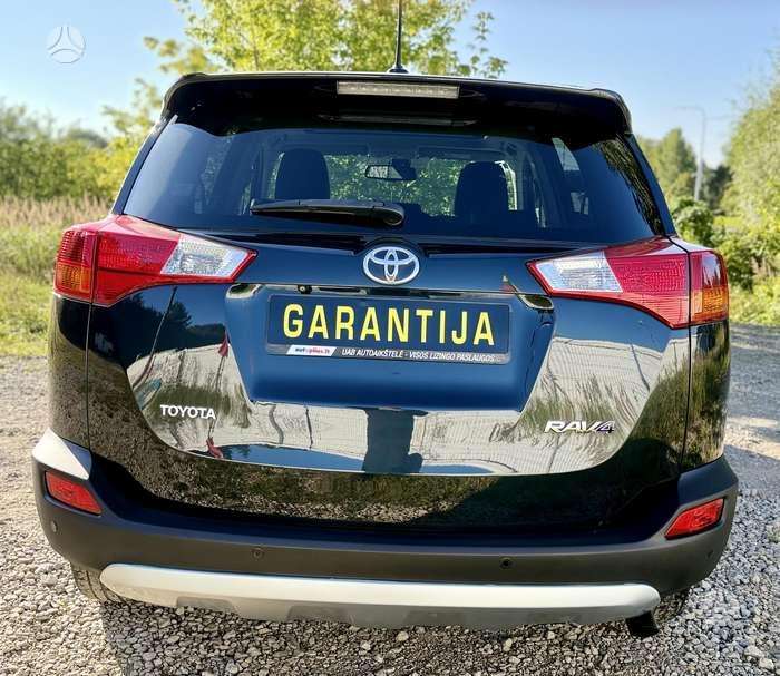 Toyota RAV4 - 6
