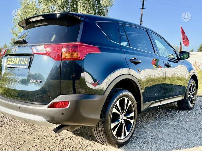 Toyota RAV4 - 8
