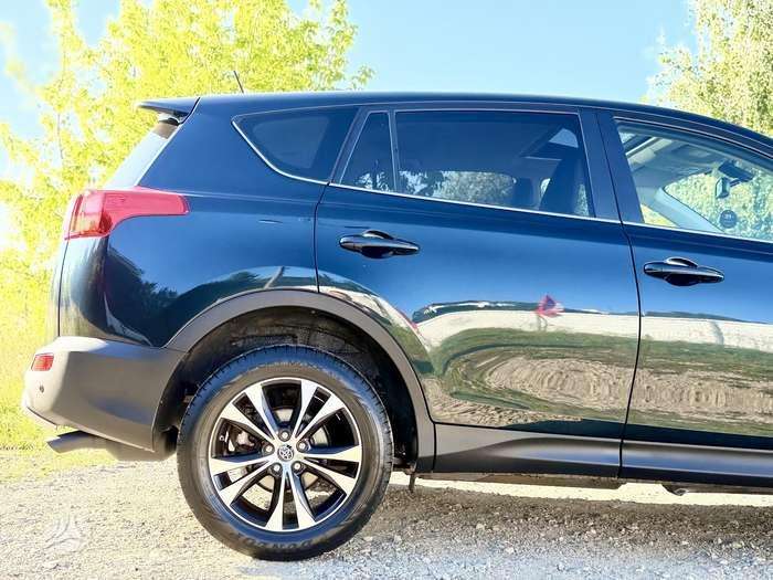 Toyota RAV4 - 9