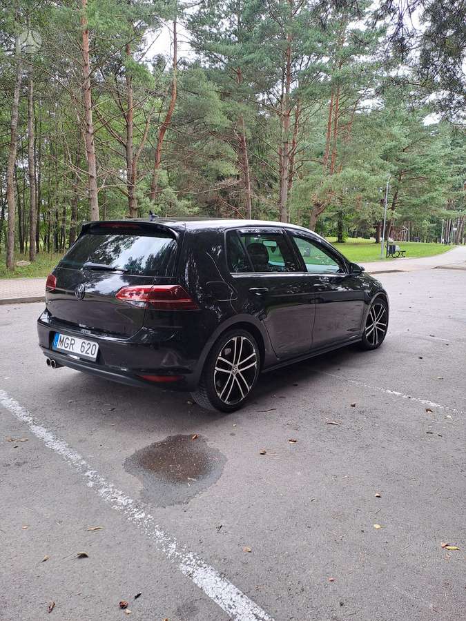 Volkswagen Golf - 4