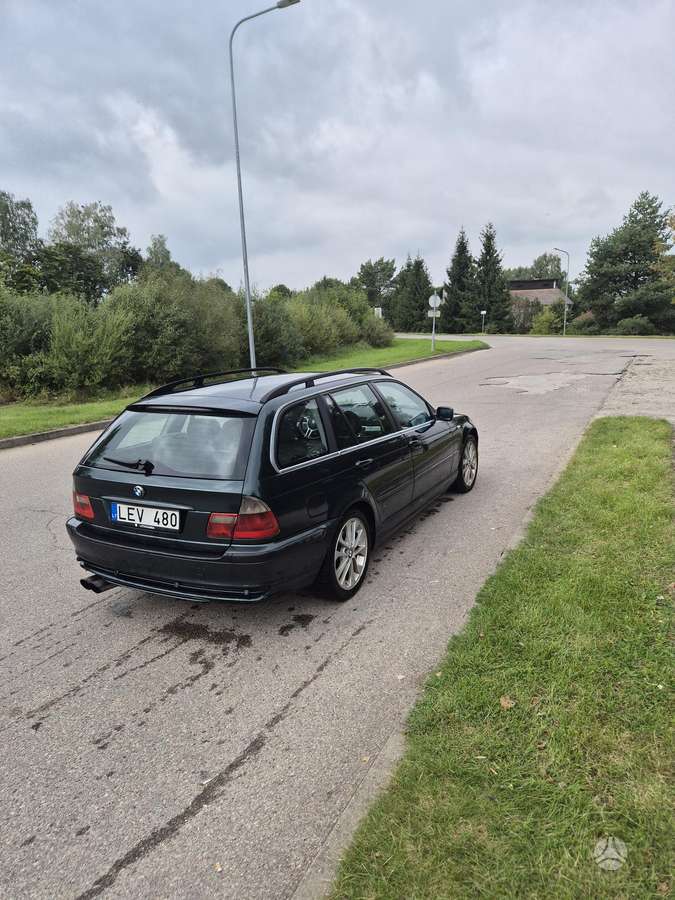 BMW 330 - 3