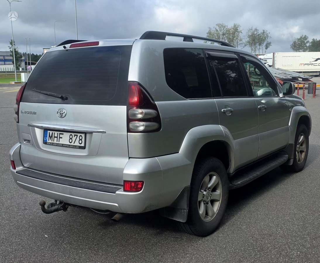 Toyota Land Cruiser - 3