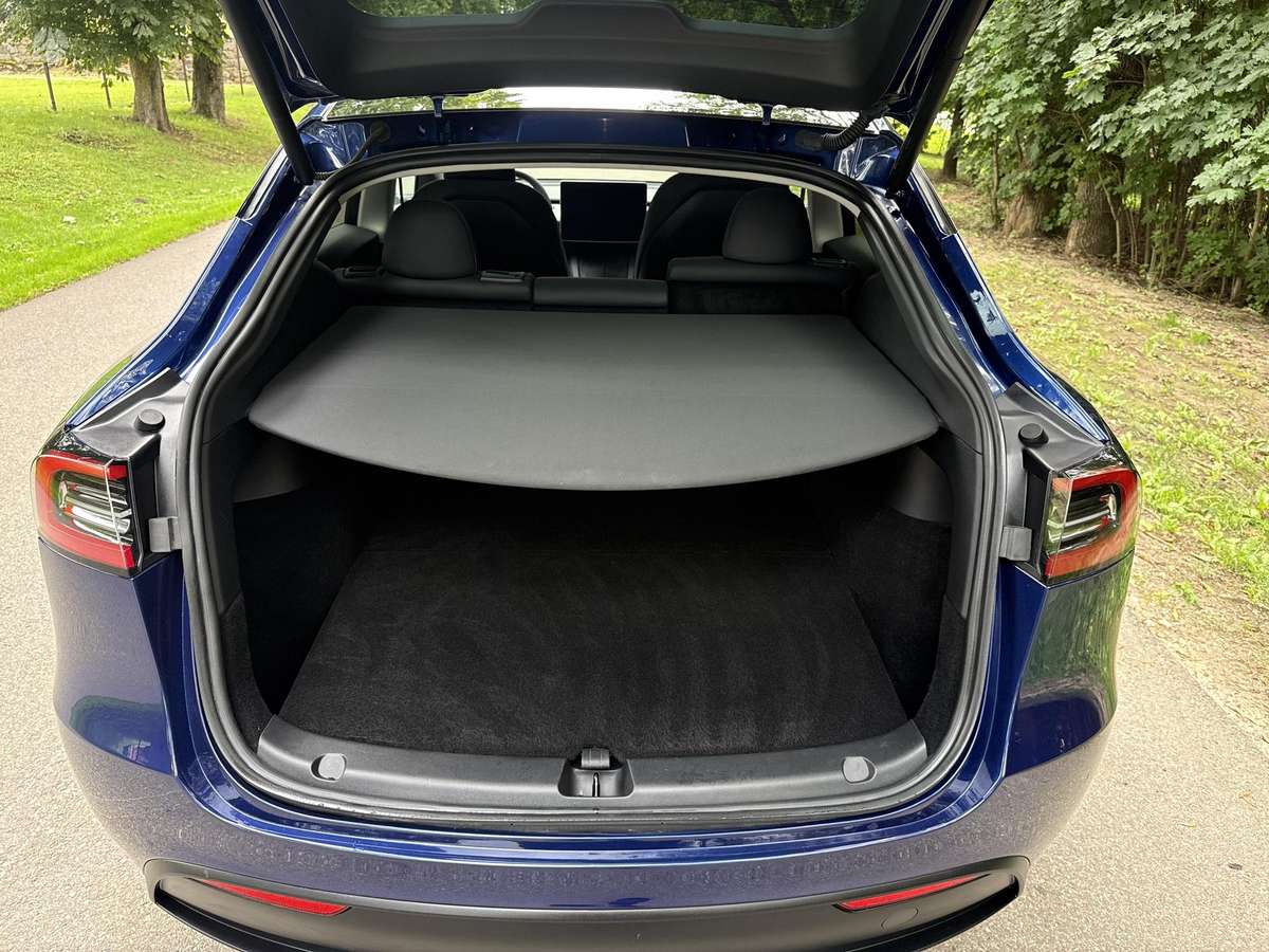 Tesla Model Y, Хэтчбек