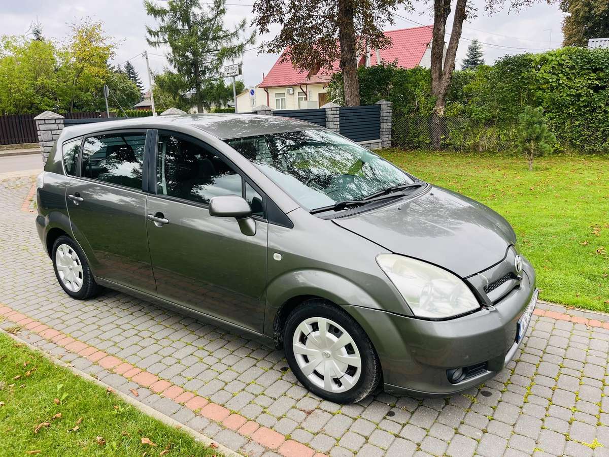 Toyota Corolla Verso - 5