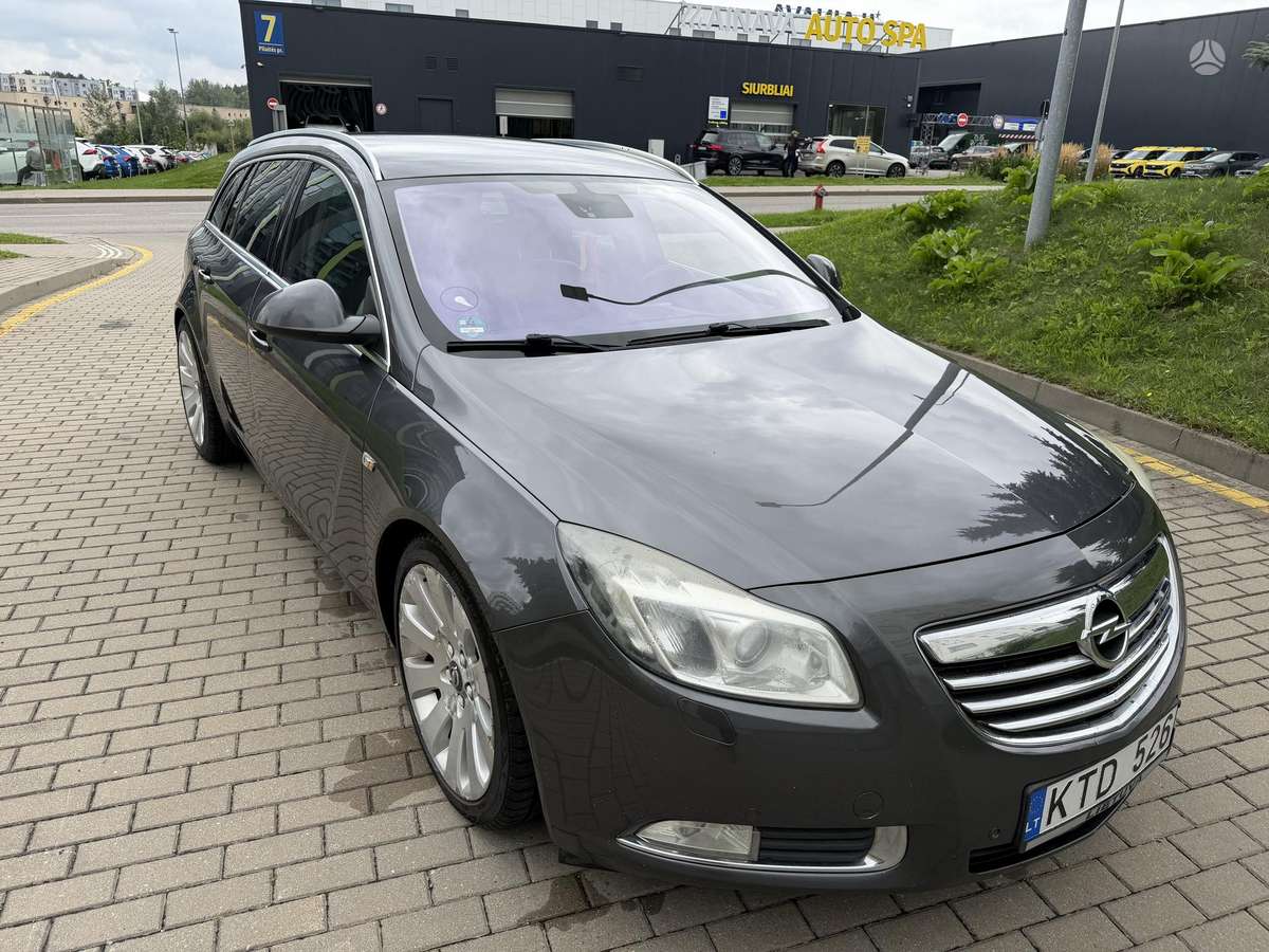 Opel Insignia - 10