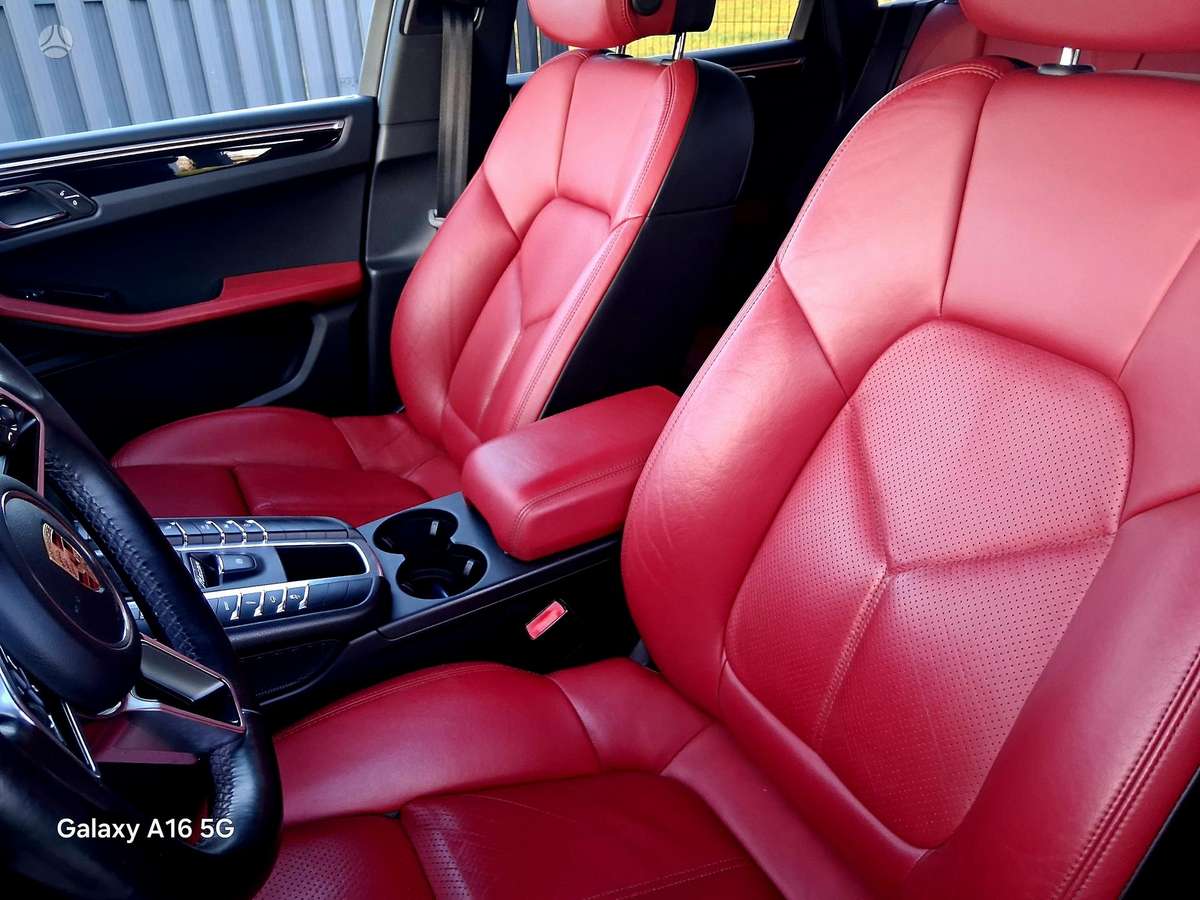 Porsche Macan - 11