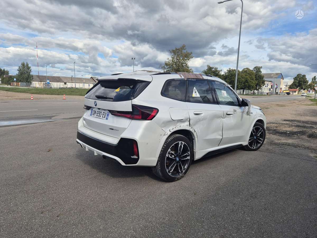 BMW X1 - 6