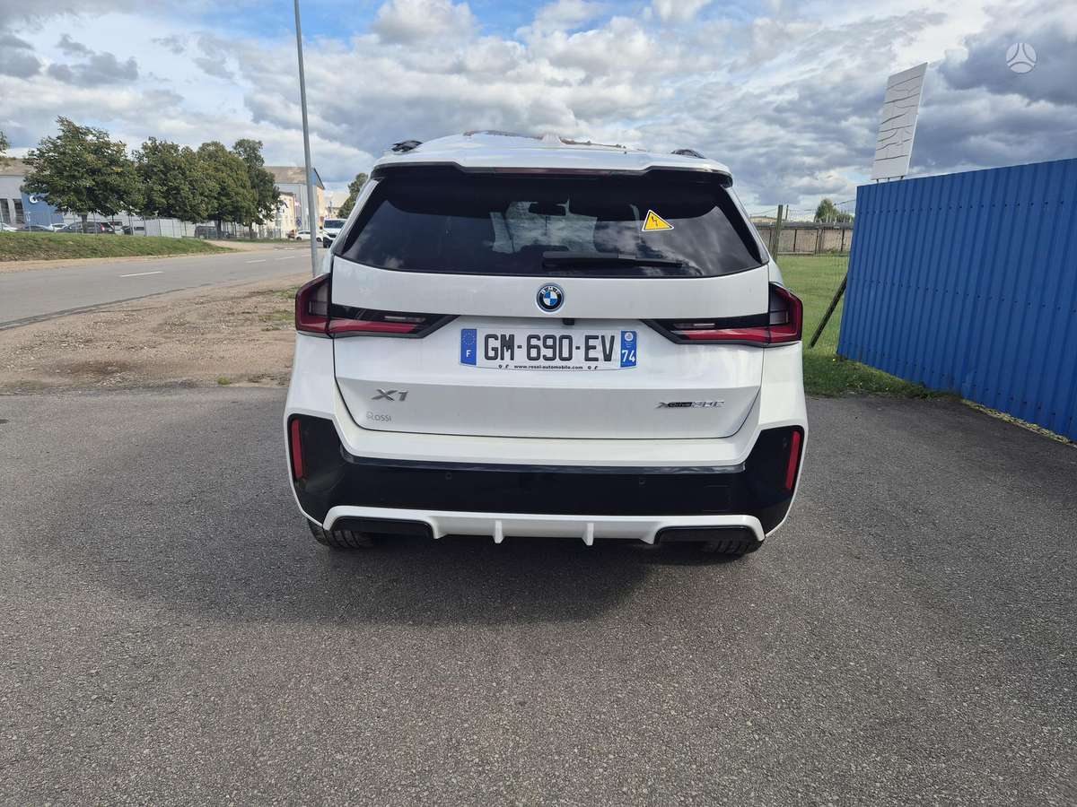 BMW X1 - 8