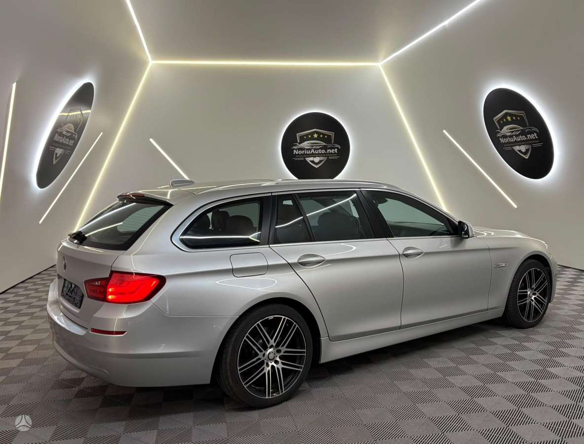 BMW 530, 3.0 l., wagon
