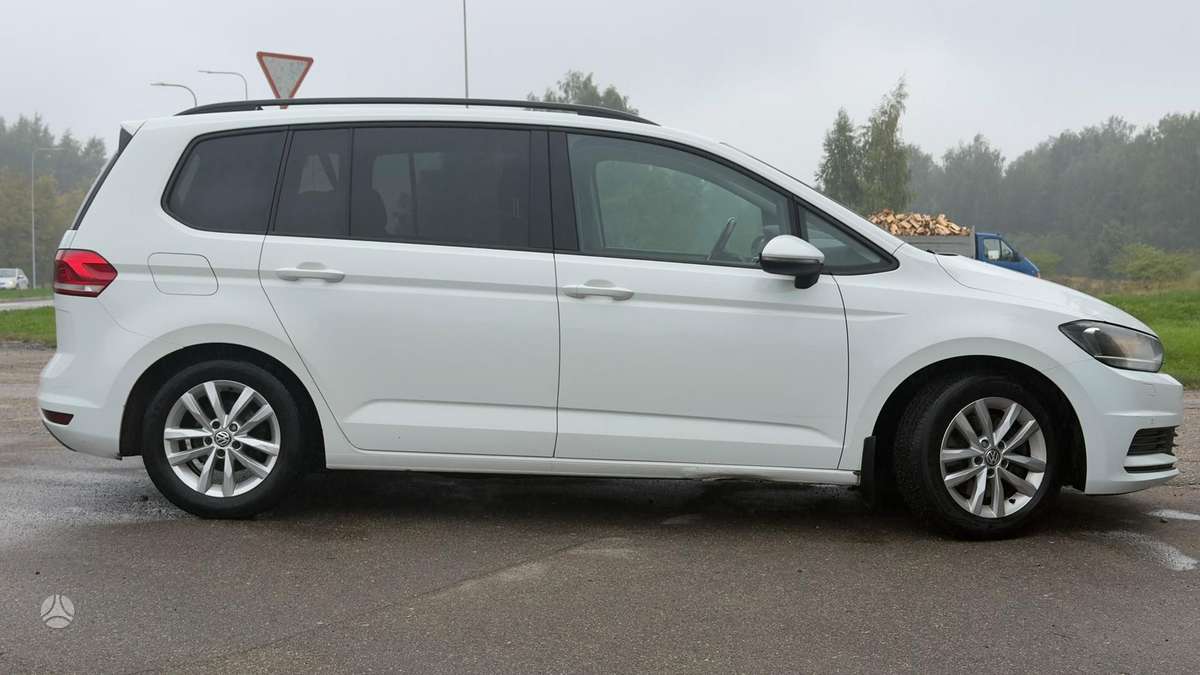 Volkswagen Touran - 6