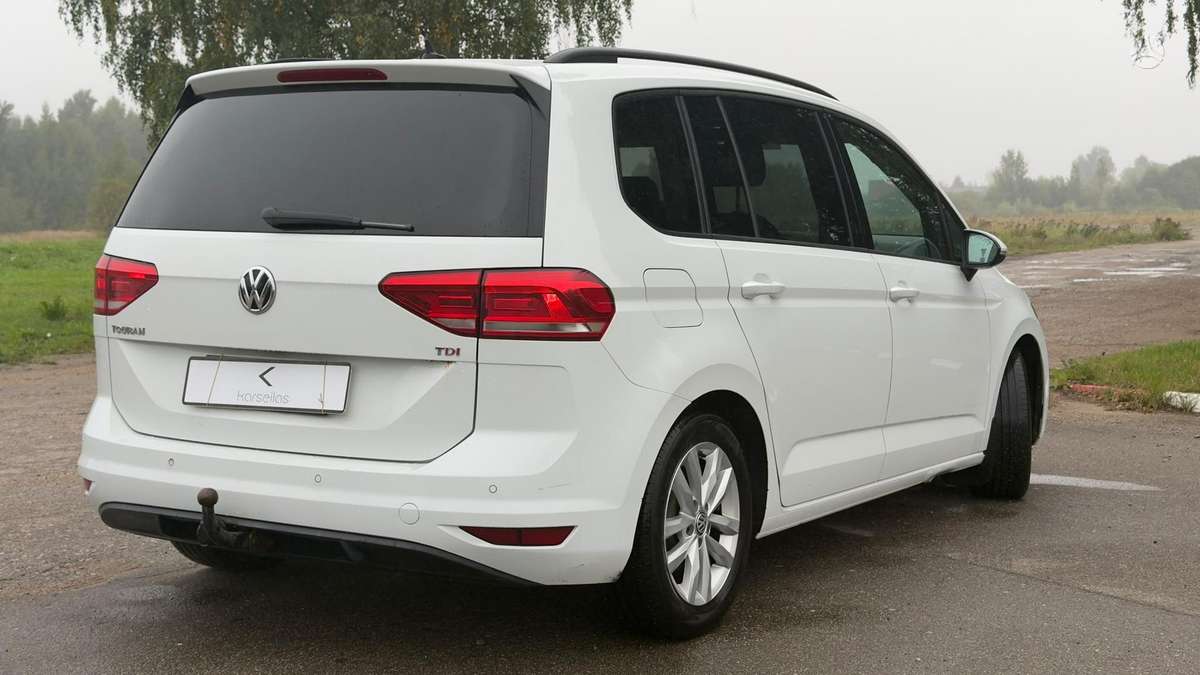 Volkswagen Touran - 4