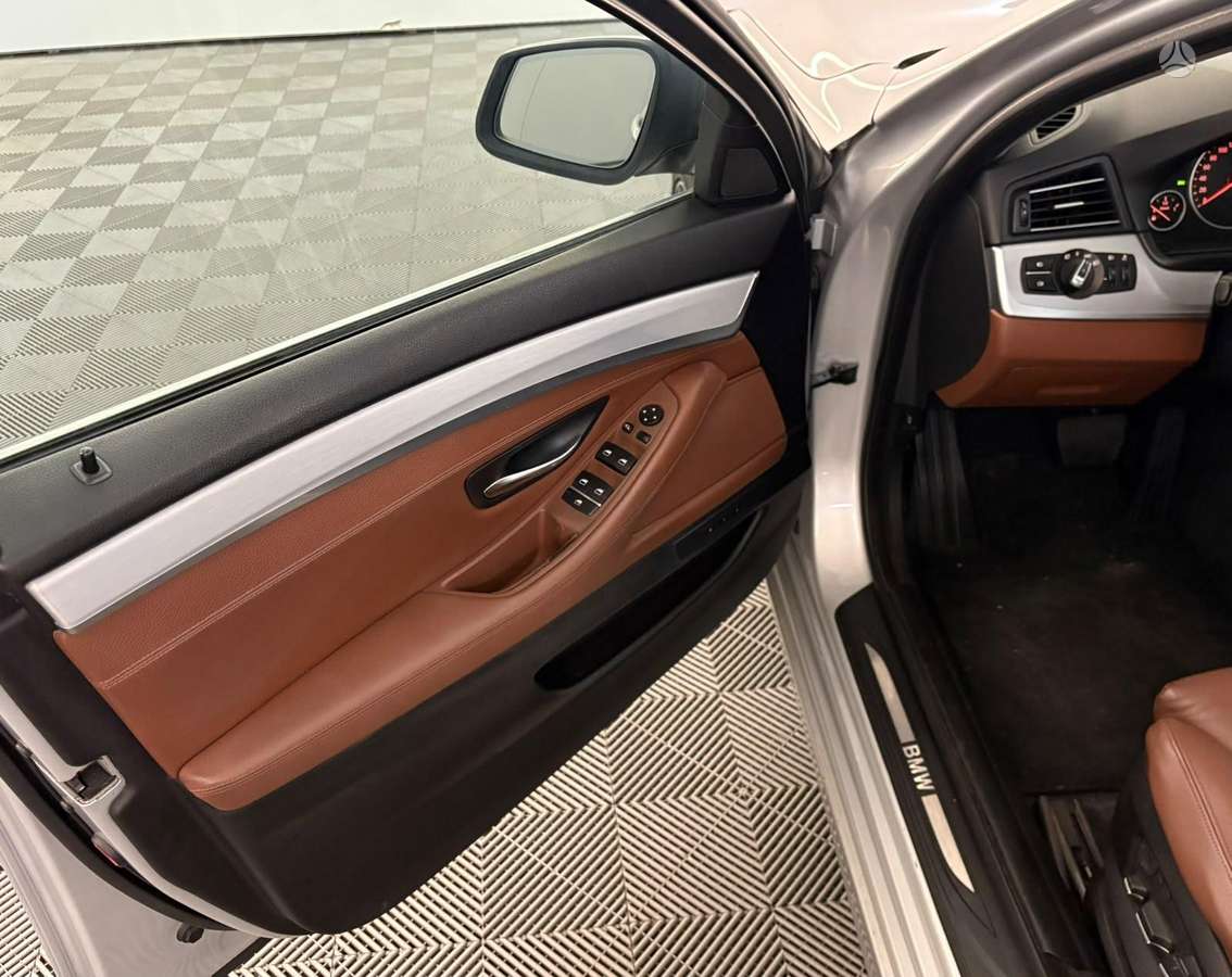 BMW 530, 3.0 l., wagon