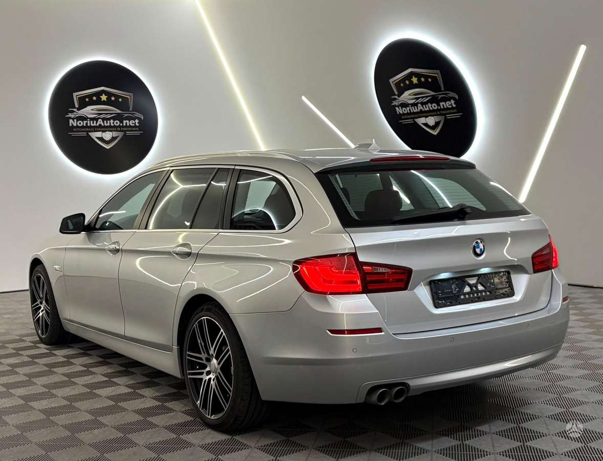 BMW 530, 3.0 l., wagon