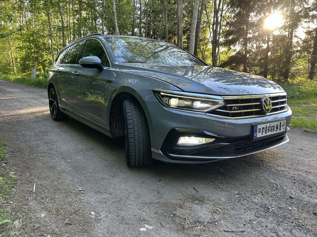 Volkswagen Passat - 2