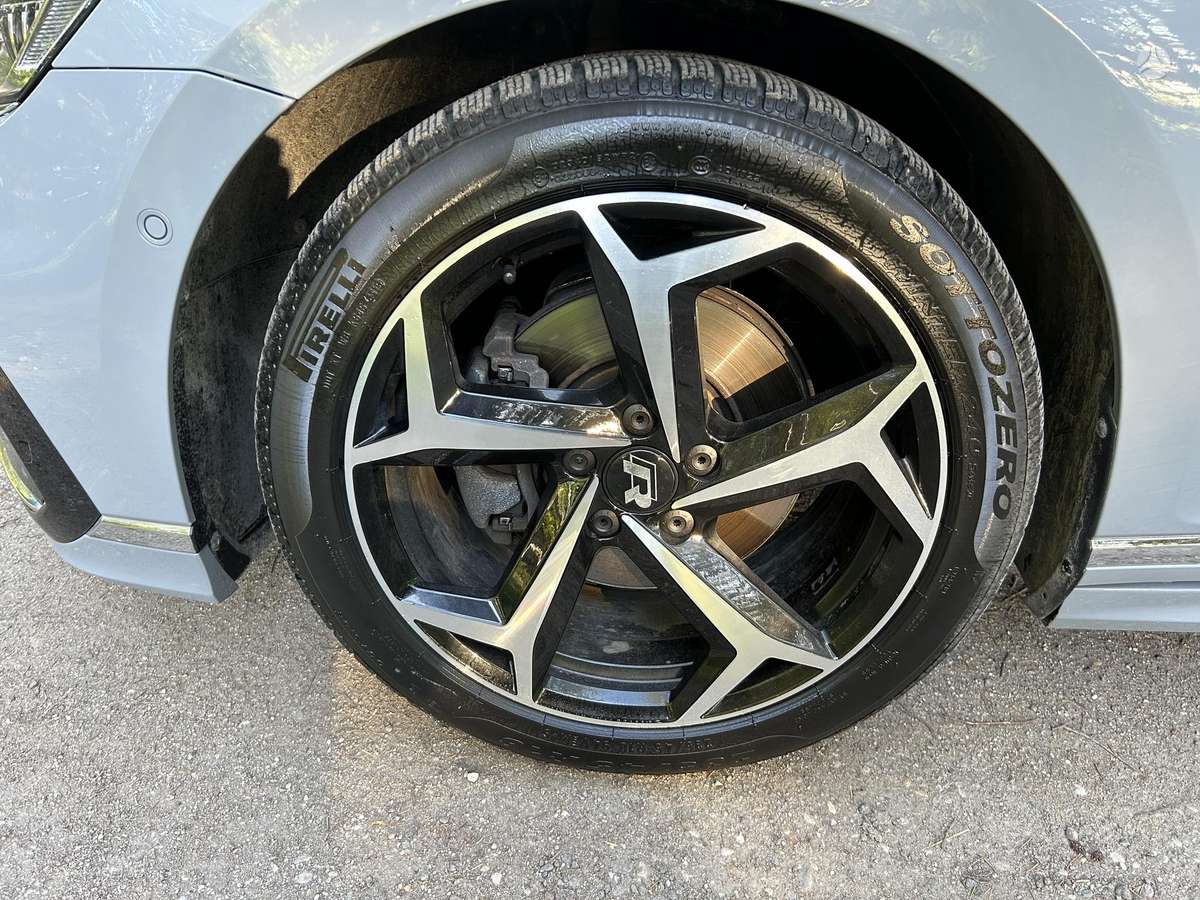 Volkswagen Passat - 5