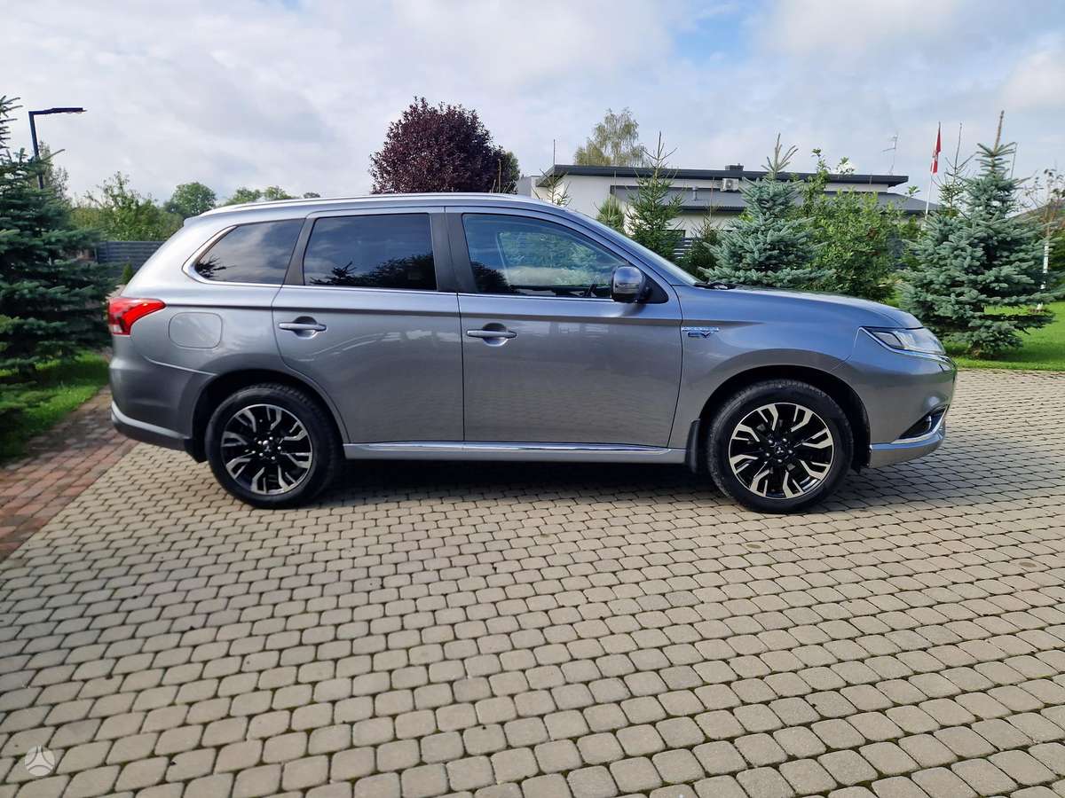 Mitsubishi Outlander - 7