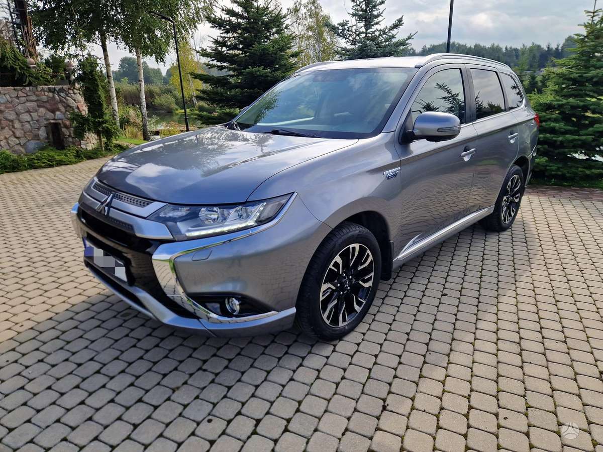 Mitsubishi Outlander - 3
