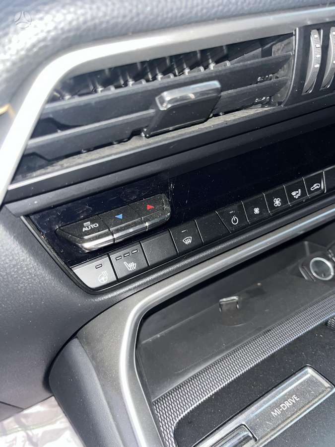 Mazda CX-60 - 12