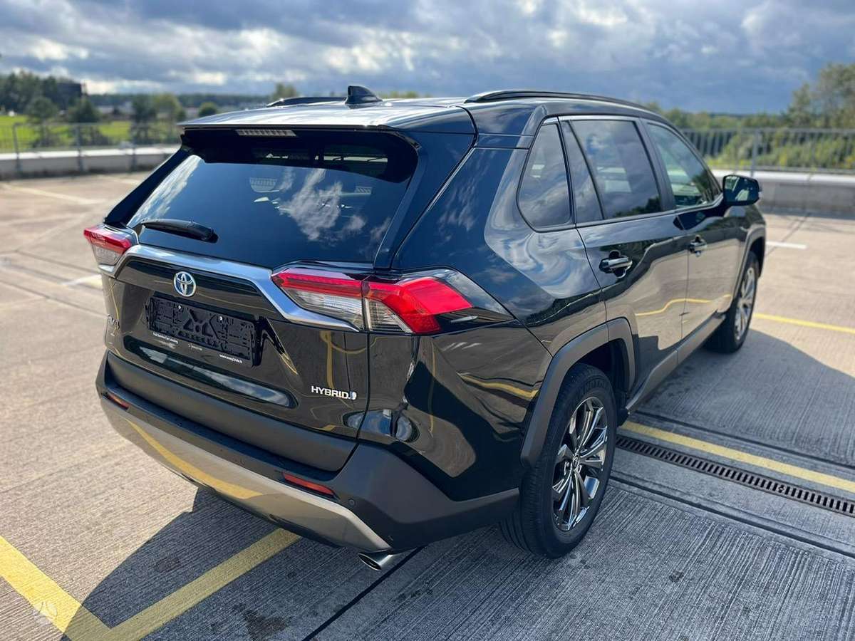 Toyota RAV4 - 7
