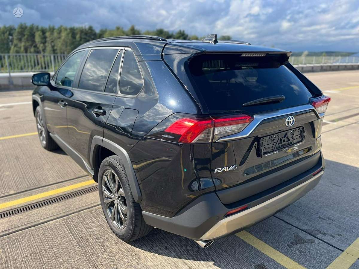 Toyota RAV4 - 5