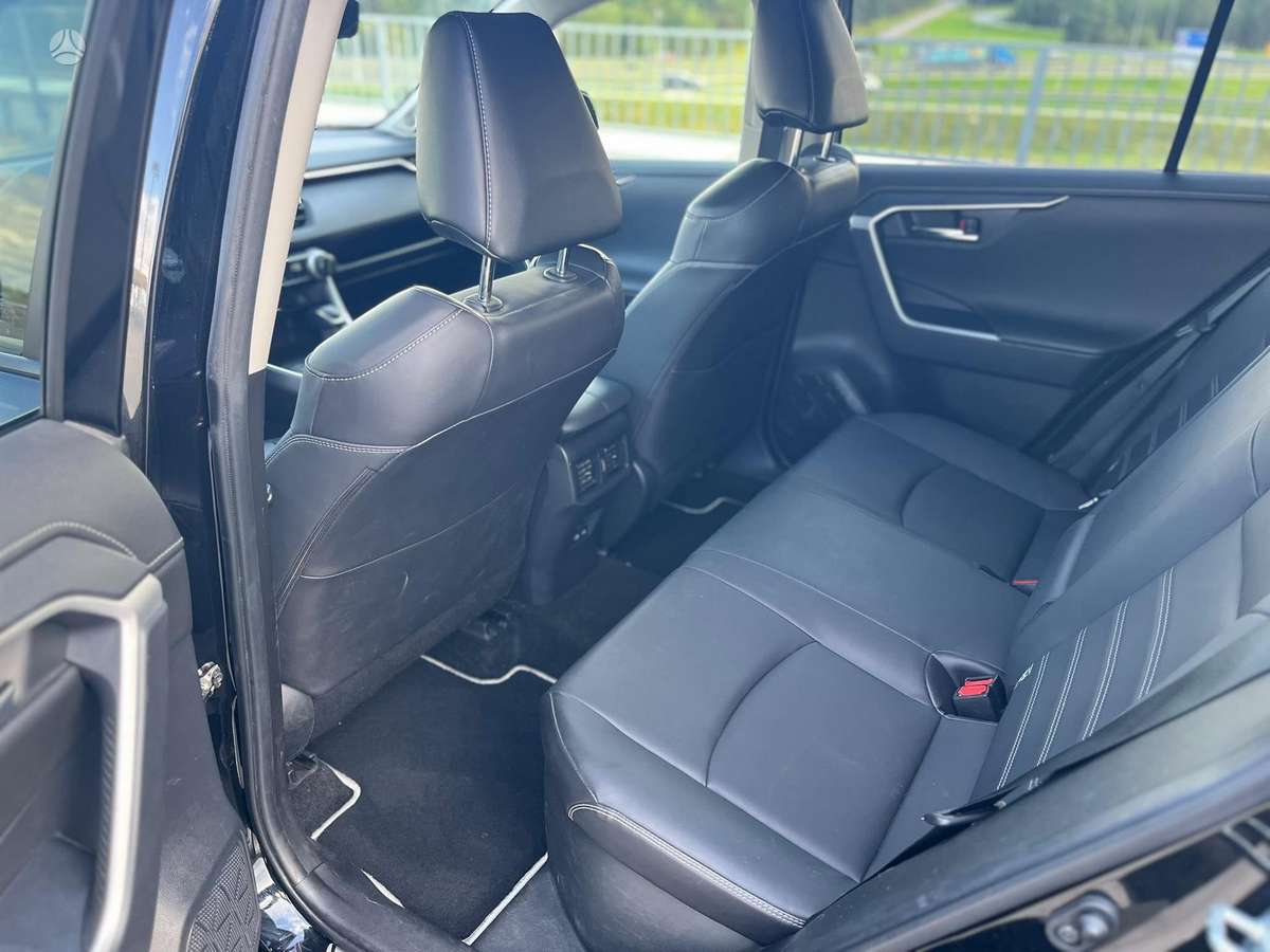 Toyota RAV4 - 12