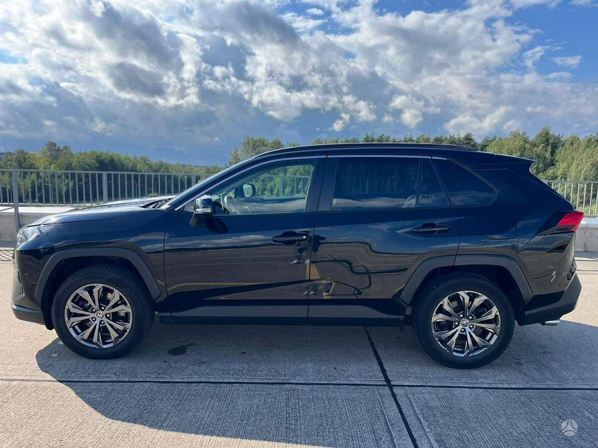 Toyota RAV4 - 4