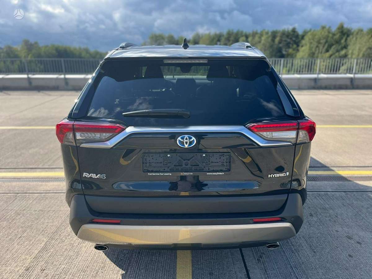 Toyota RAV4 - 6