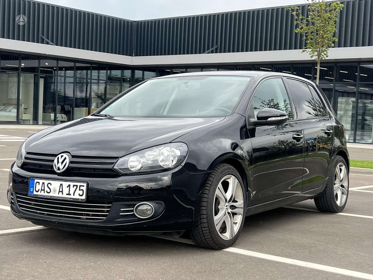 Volkswagen Golf - 2