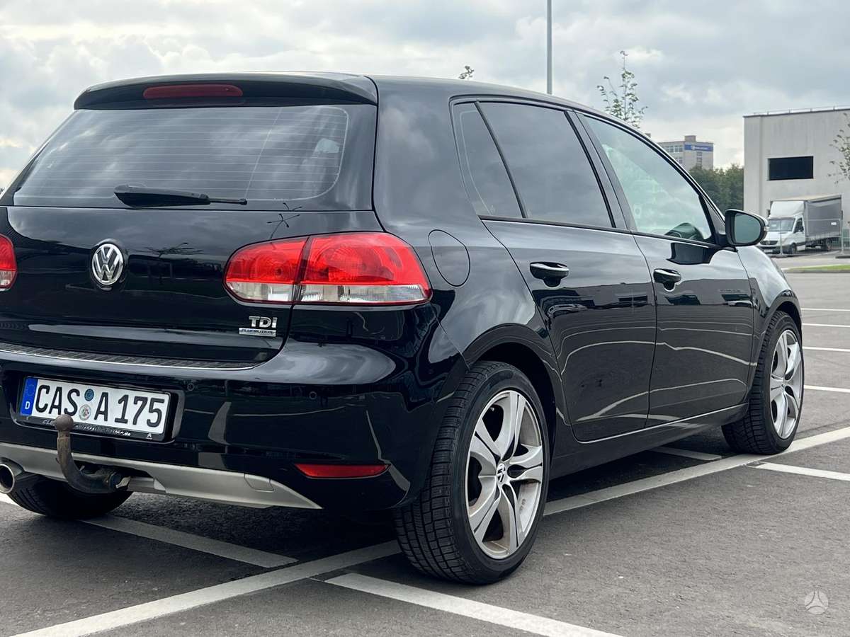 Volkswagen Golf - 5