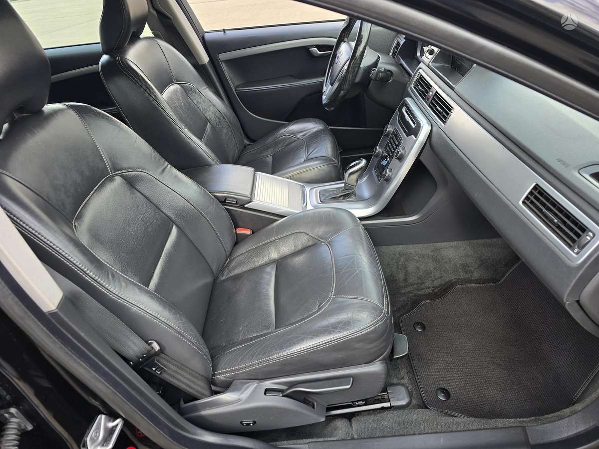Volvo V70, 2.0 l., Универсал