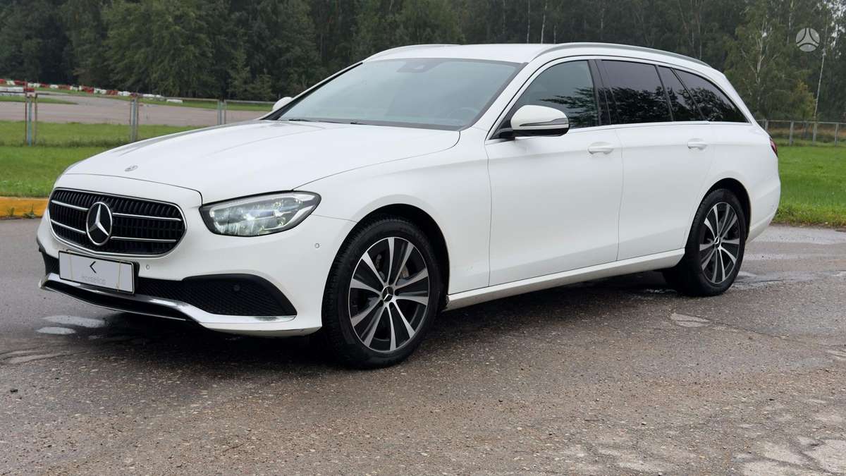 Mercedes-Benz E300 - 3